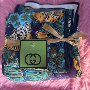 Vibrant Jungle Print Towel Set